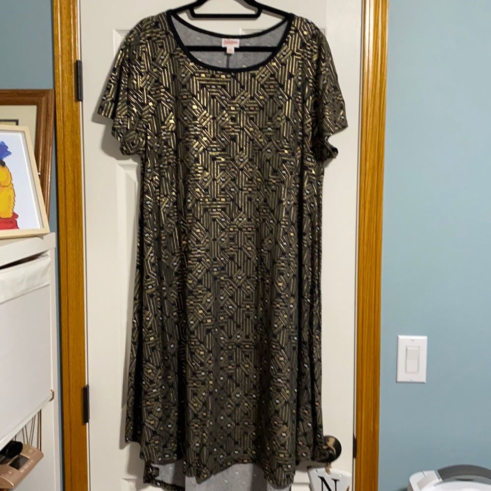 3x holiday Carly LulaRoe dress